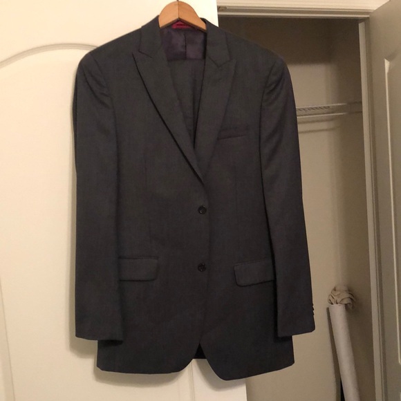 Dark suit.  Alfalni.  Medium to large sized. - Picture 1 of 4